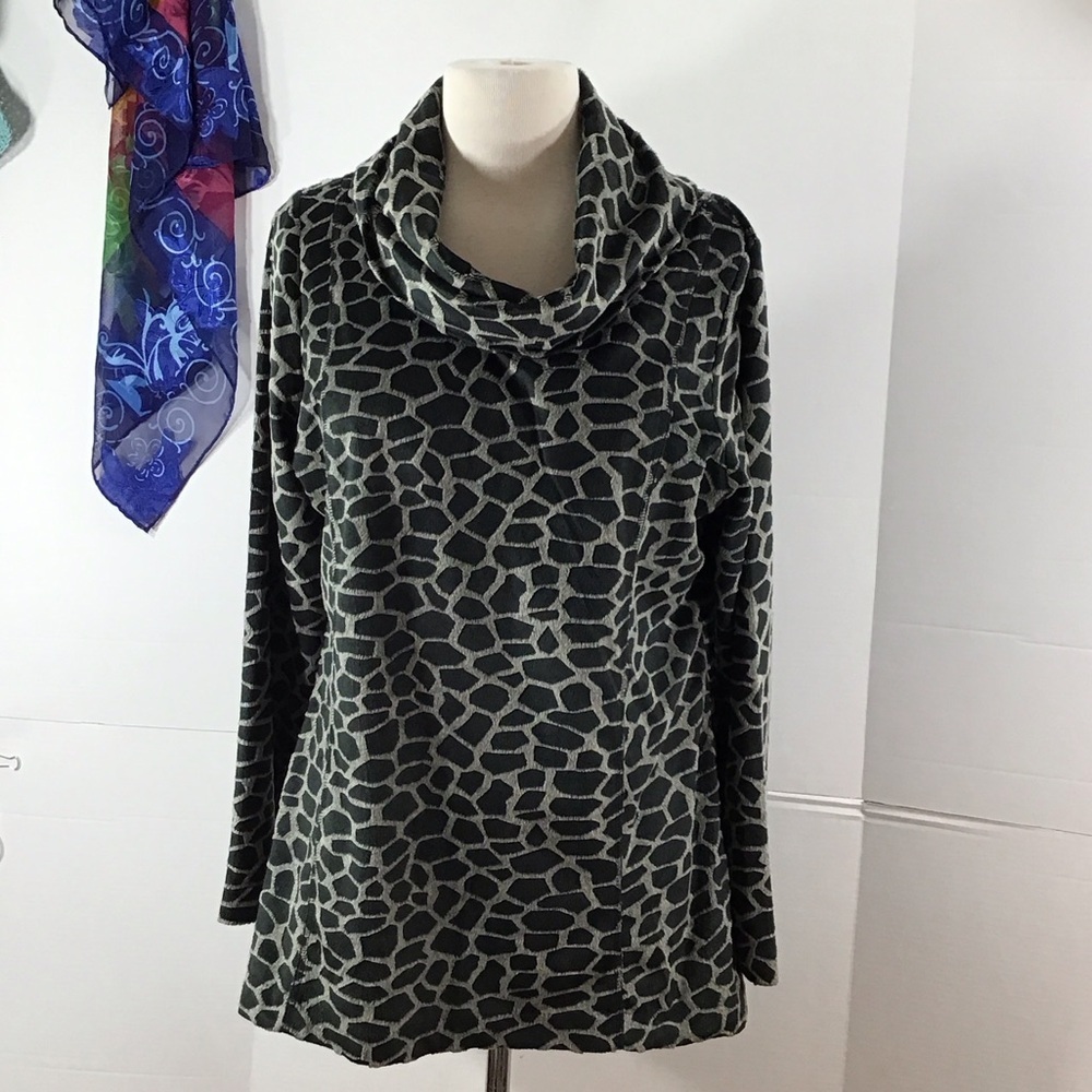 Wooly Bully black tan giraffe velour tunic top L